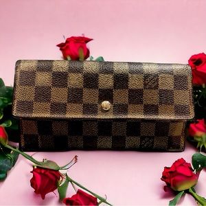 $899 Retail! Authentic 2006 Louis Vuitton Damier Trifold Long Wallet  TH1006